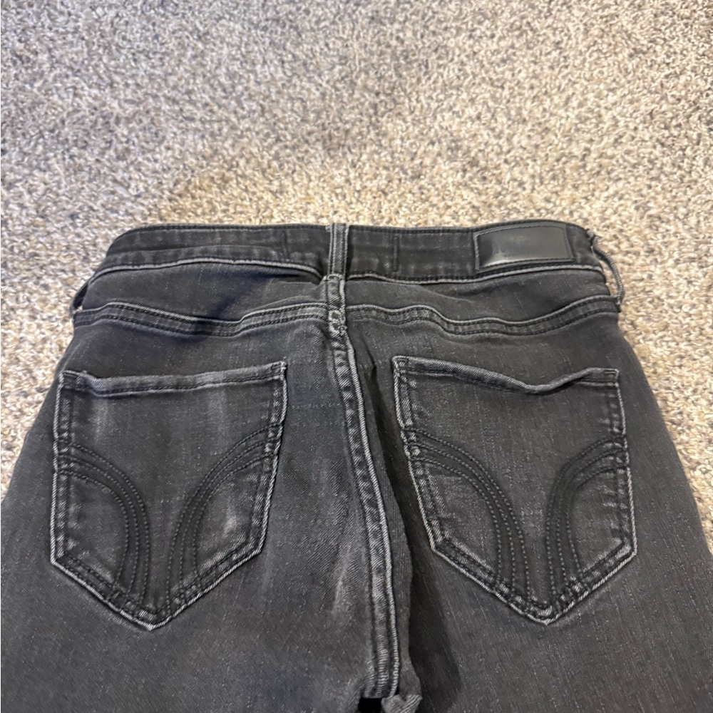 Hollister Mid-Rise Super Skinny Black Women's Jeans - Picture 3 of 5